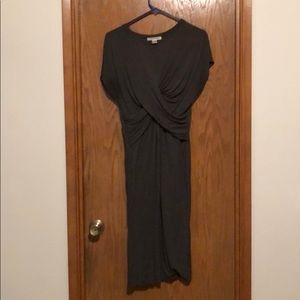 Fitted knee length maternity dress